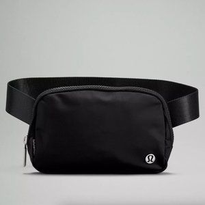 NWT Lululemon Black Everywhere Belt Bag